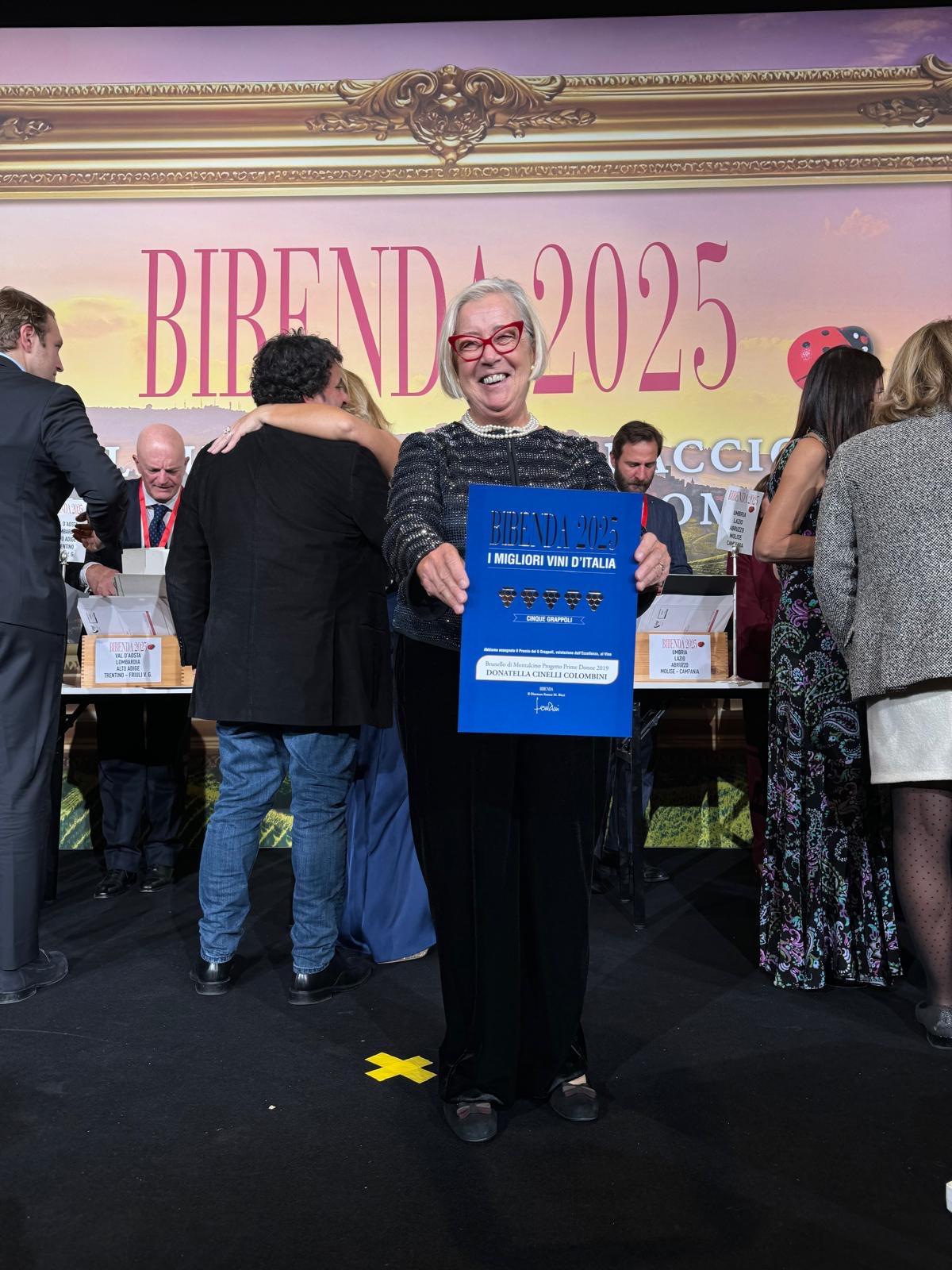 Bibenda Consegna dei 5 grappoli della Guida 2025 a Donatella Cinelli Colombini