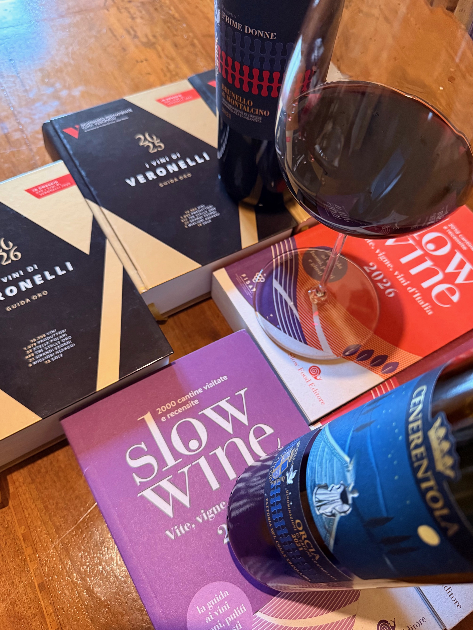 Guida Veronelli e guida Slow Wine sui vini di Donatella Cinelli Colombini