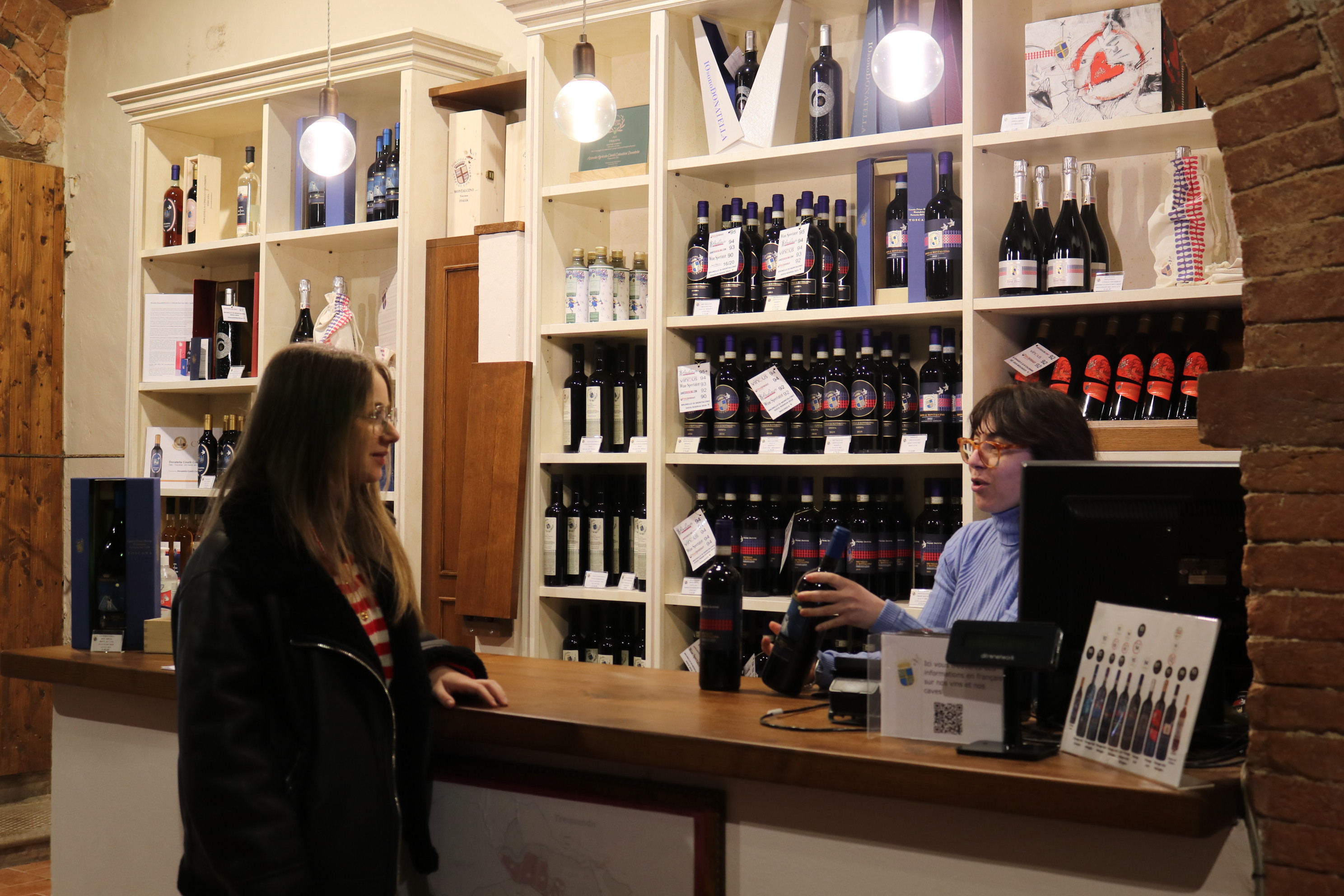 Winery shop negozio di cantina Fattoria del colle Toscana