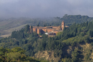 Monte Oliveto Maggiore monastero nelle Crete Senesi